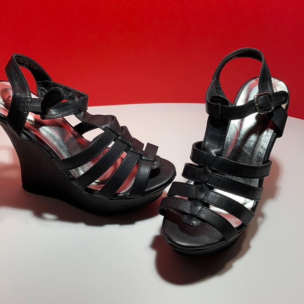 Black Platform Sandals